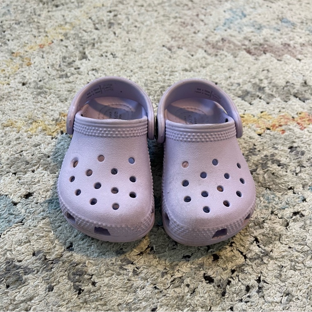 Lavender Crocs toddler size 5
